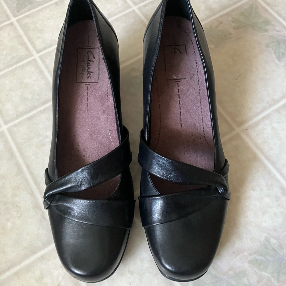 Clarks Everyday Active Air Slip on Black Leather‎ Block Heel Pumps